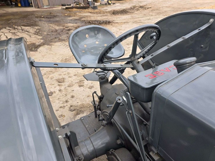 1938-case-cc-narrow-front-tractor,-new-12.4/11-36-rears,-pto,-crank-start,-sn:-4200966,-rebuilt-fro-image-39