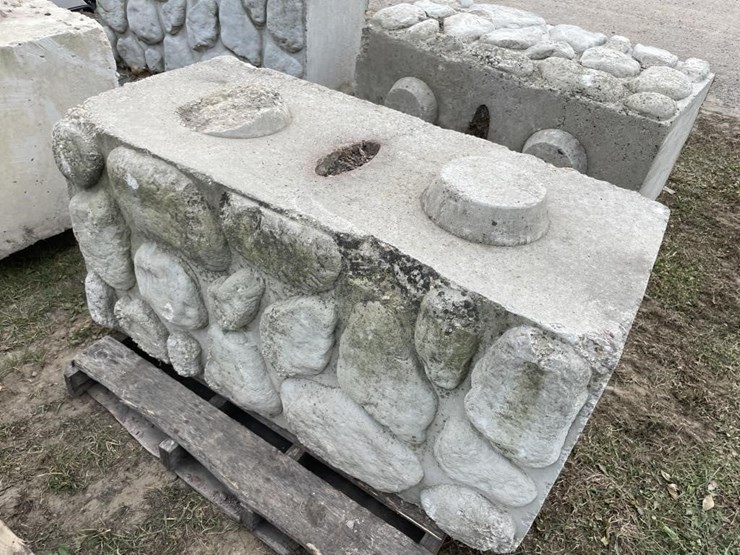 (9)-cement-landscape-blocks-image-4