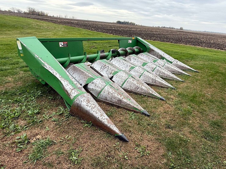 2024-john-deere-643-image-1