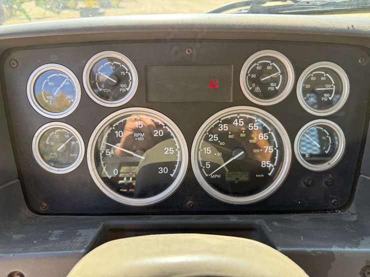 2006-sterling-rollback-truck,-101"x27'-bed,-winch,-automatic-transmission,-388k-miles,-11r22.5-tires-image-26