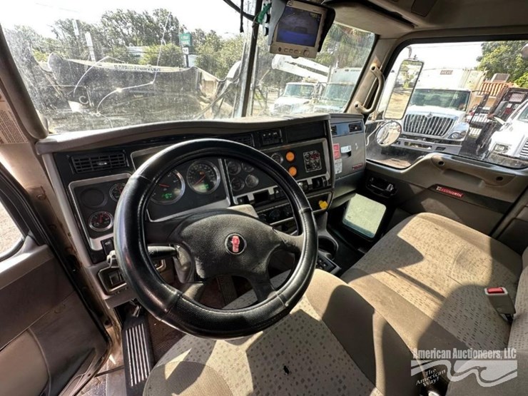 kenworth-t800-image-16