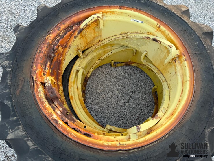 13.6-28-tires-on-rims-image-3