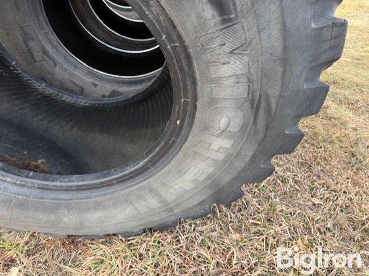 michelin-xtla-20.5-25-tires-image-9