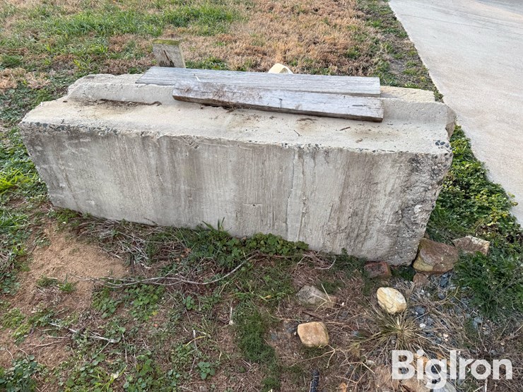 6)-precast-retaining-wall-blocks-image-2