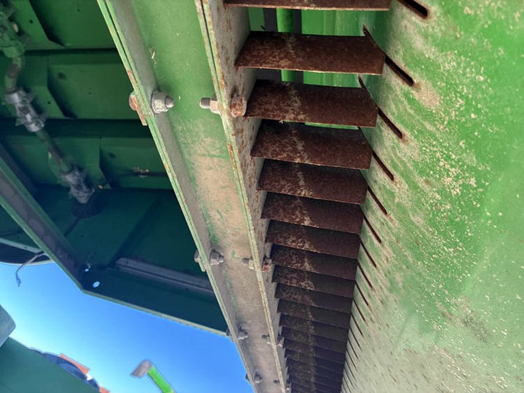 john-deere-9550-image-44