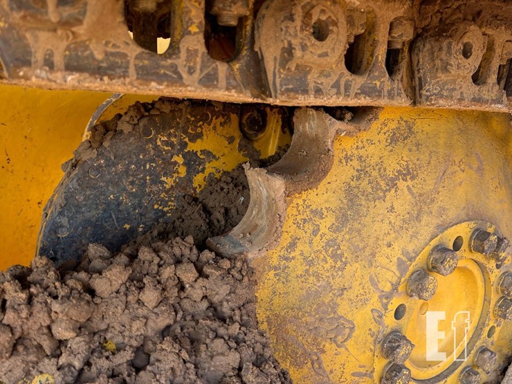 2013-deere-650k-lgp-image-9