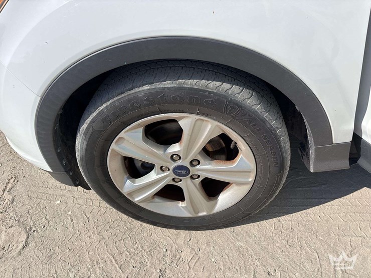 2015-ford-escape-image-21