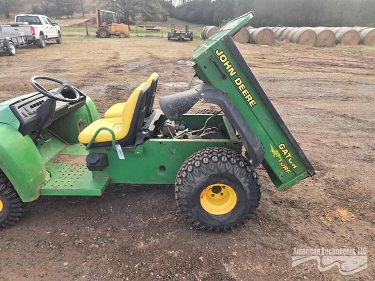john-deere-turf-gator-image-13