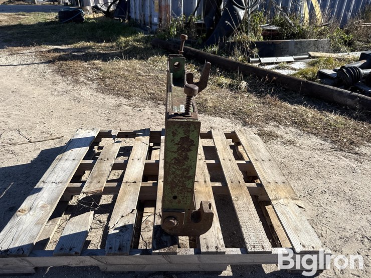 john-deere-3-pt-quick-hitch-image-4
