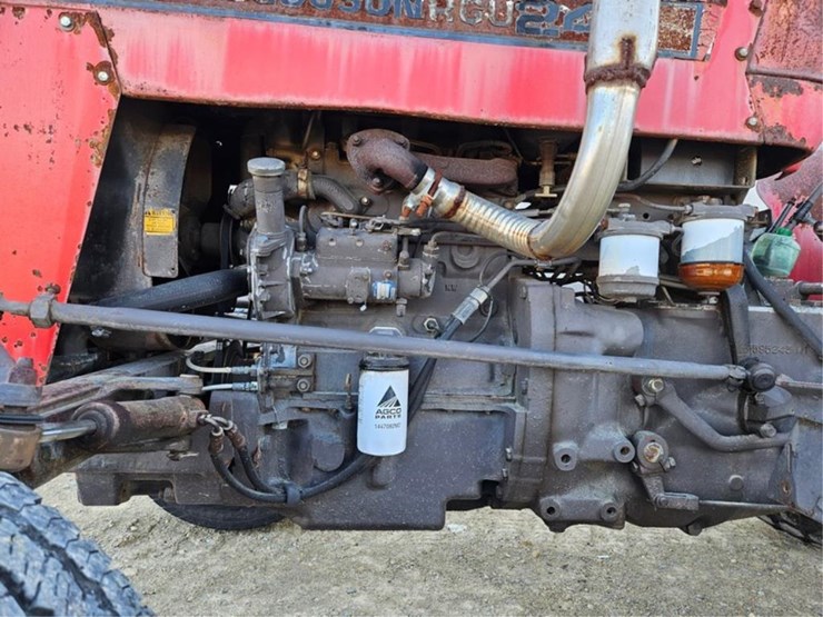 massey-ferguson-240-image-46