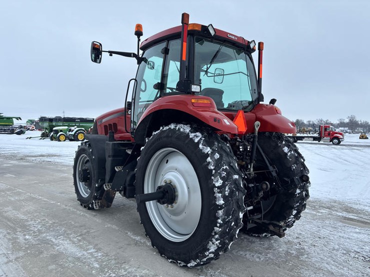 case-ih-magnum-190-image-8