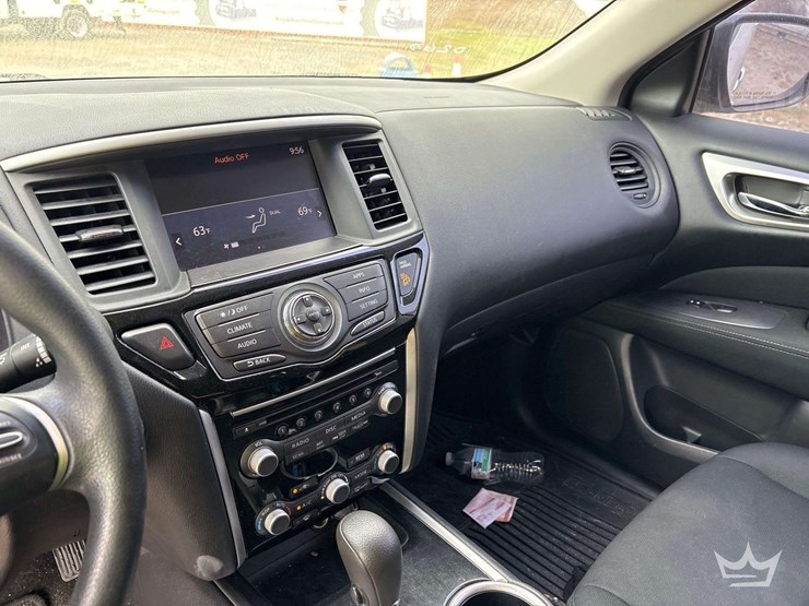 2017-nissan-pathfinder-image-15