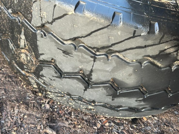 #146-•-truck-tires*-image-8