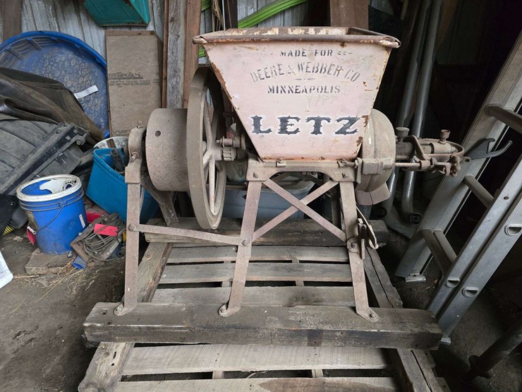 letz-made-for-deere-and-webber-co.-minneapolis-feed-mill,-turns-and-all-levers-work-image-2