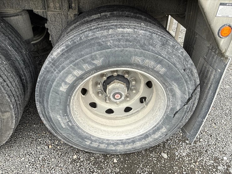 wilson-hopper-bottom-image-39