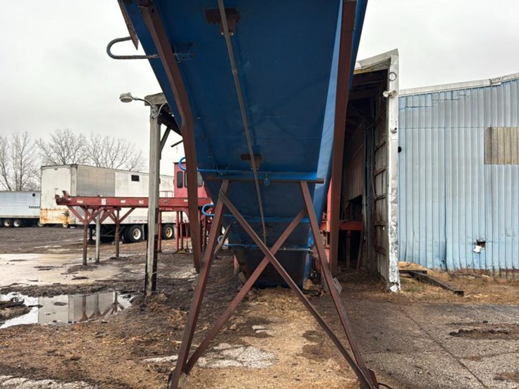 #108-•-patz-barn-sweep-image-9