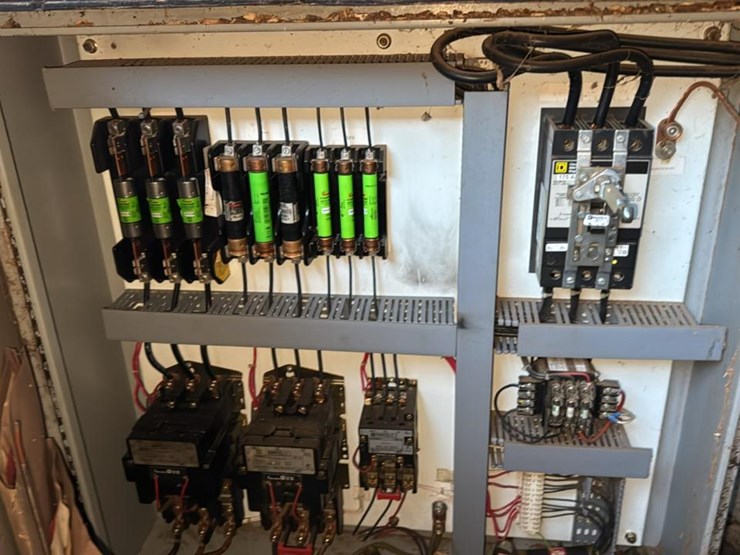 #142-•-electrical-box*-image-2