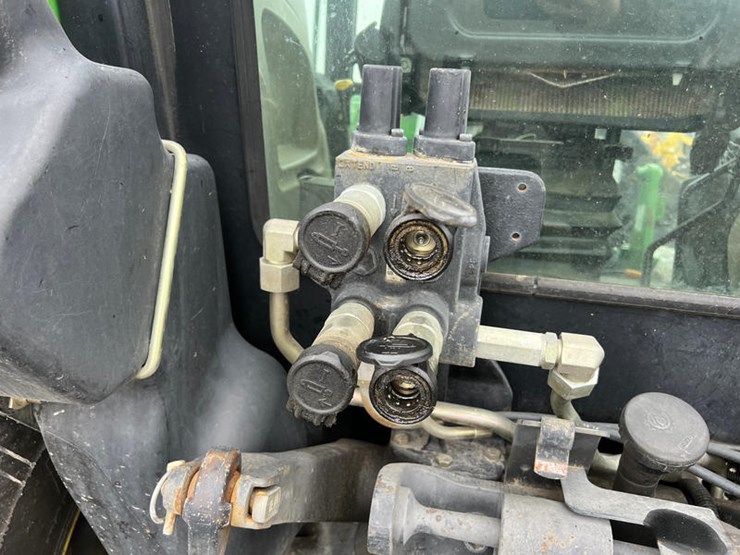 2005-john-deere-5425-image-11