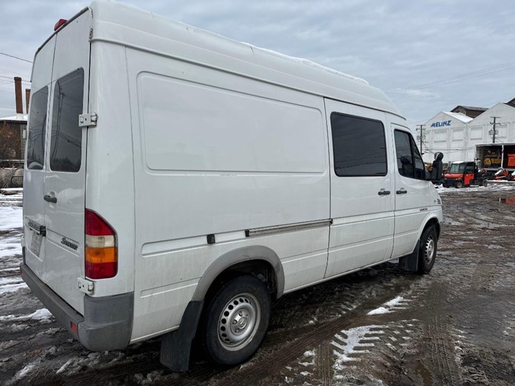 dodge-sprinter-2500-image-3