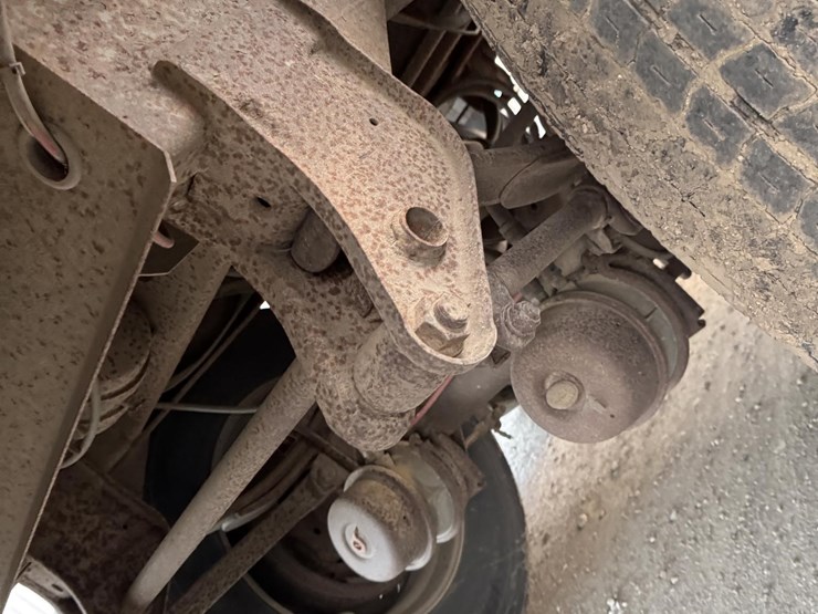 2002-stoughton-dolly-image-31