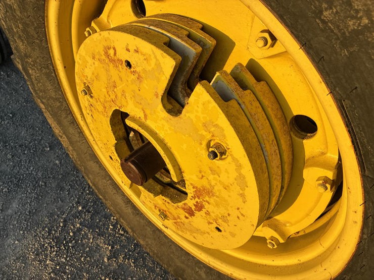 john-deere-2940-image-51