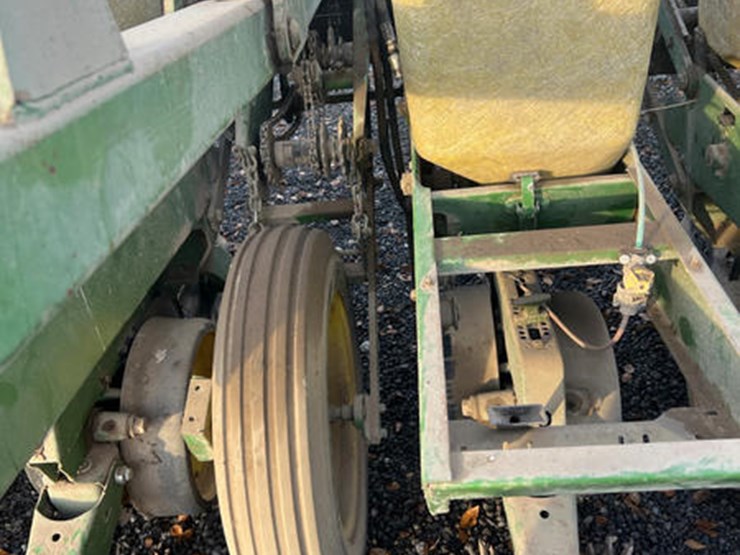 john-deere-7100-image-8