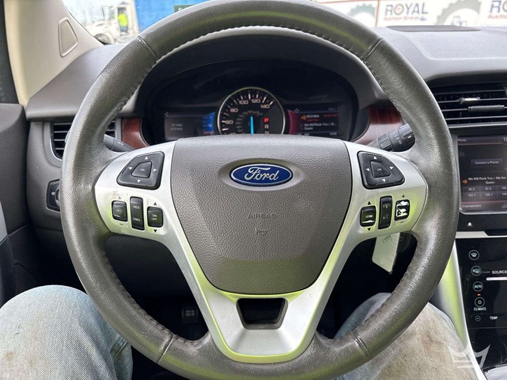 2014-ford-edge-image-14