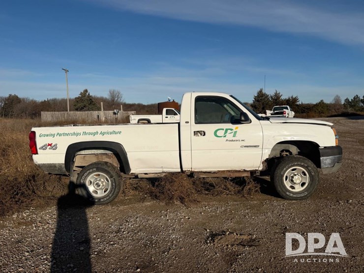 2003-chevrolet-silverado-2500hd-image-5