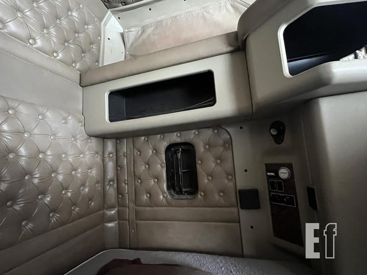 1996-kenworth-t600-image-21