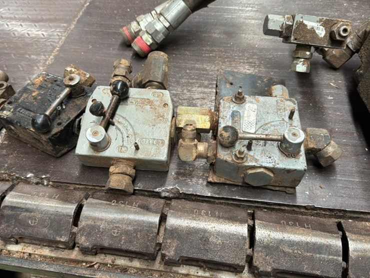 #184-•-hydraulic-motors-image-3