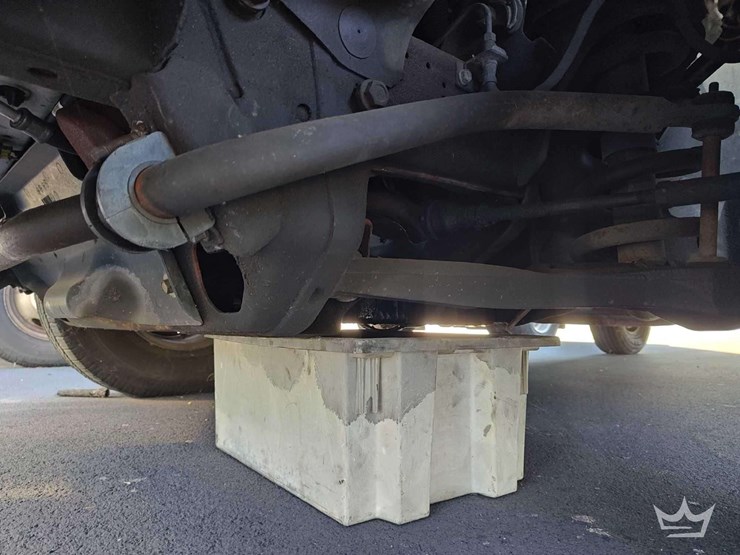 2015-chevrolet-express-2500-image-35