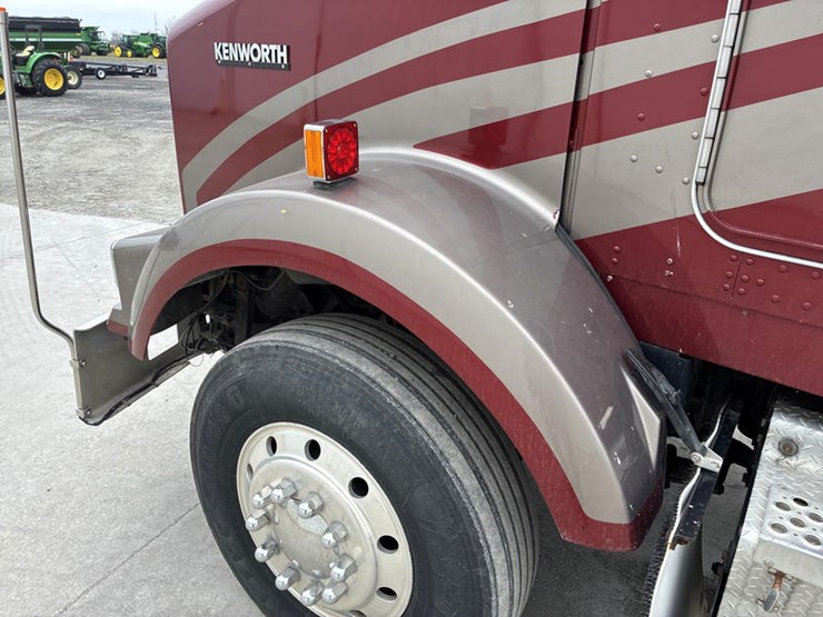 2007-kenworth-t800-image-57