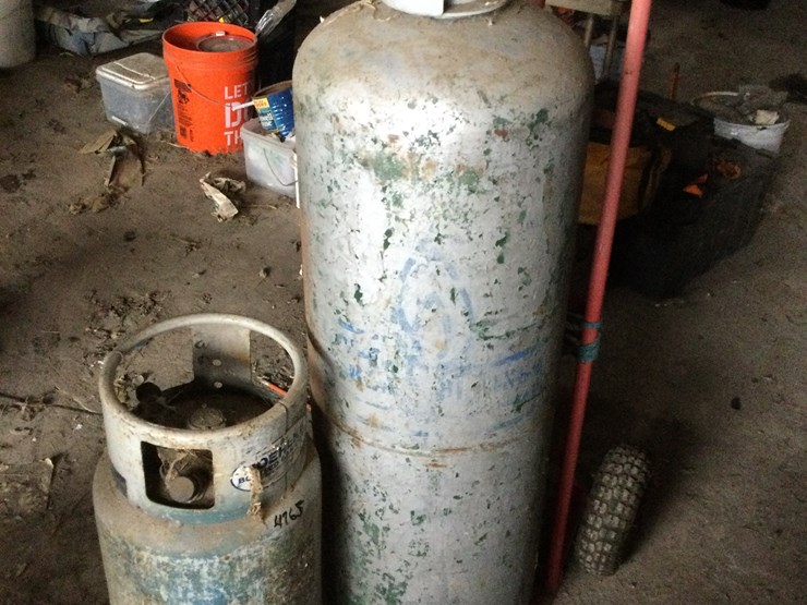 #4765-•-(2)-l.p.-tanks:-location:-w2486-smies-rd,-oostburg,-wi-53070-image-1