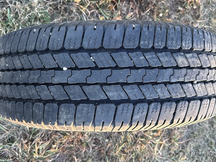 various-brand-tires-image-19