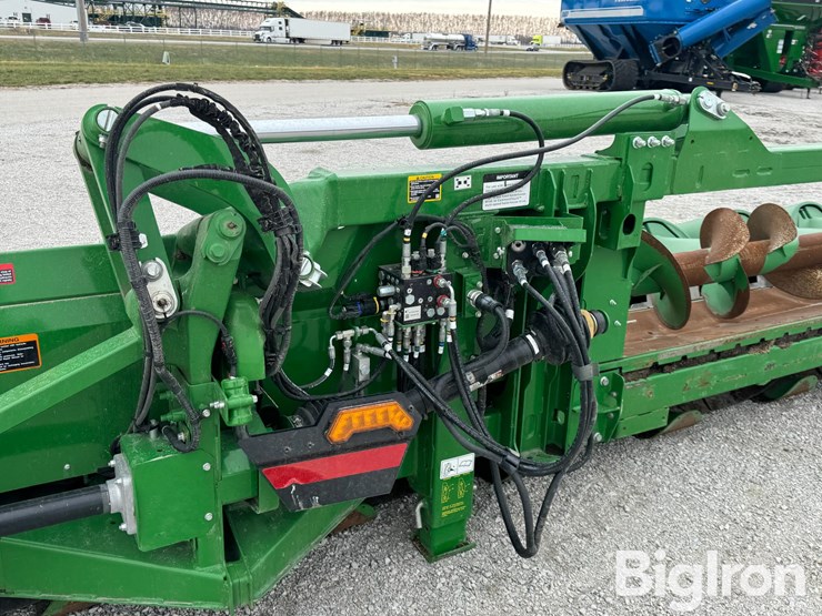 john-deere-c12f-image-19