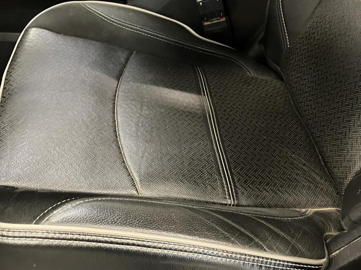 ram-2500-laramie-image-15