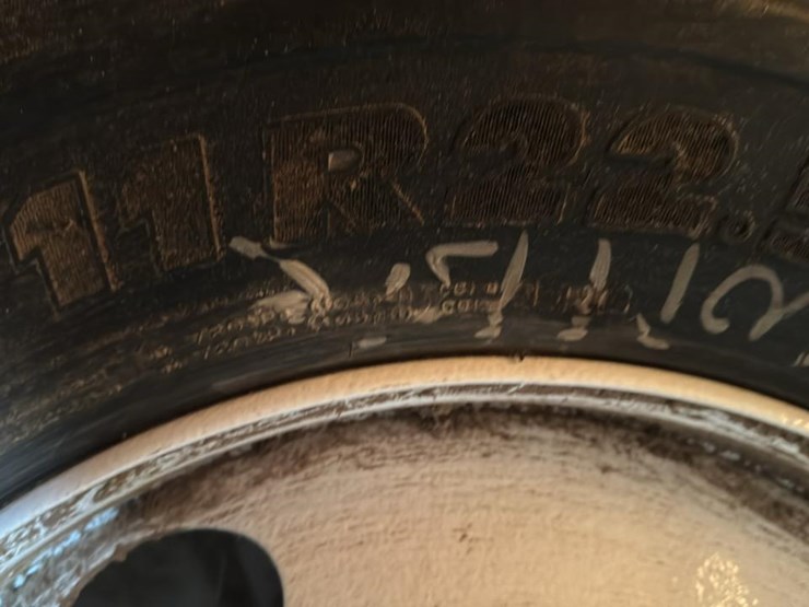 #144-•-contents-of-small-room*-image-11