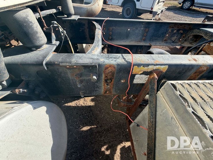 1997-volvo-f16-image-39