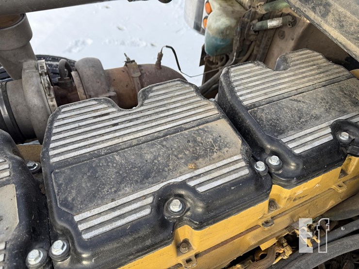 2004-peterbilt-379-image-82