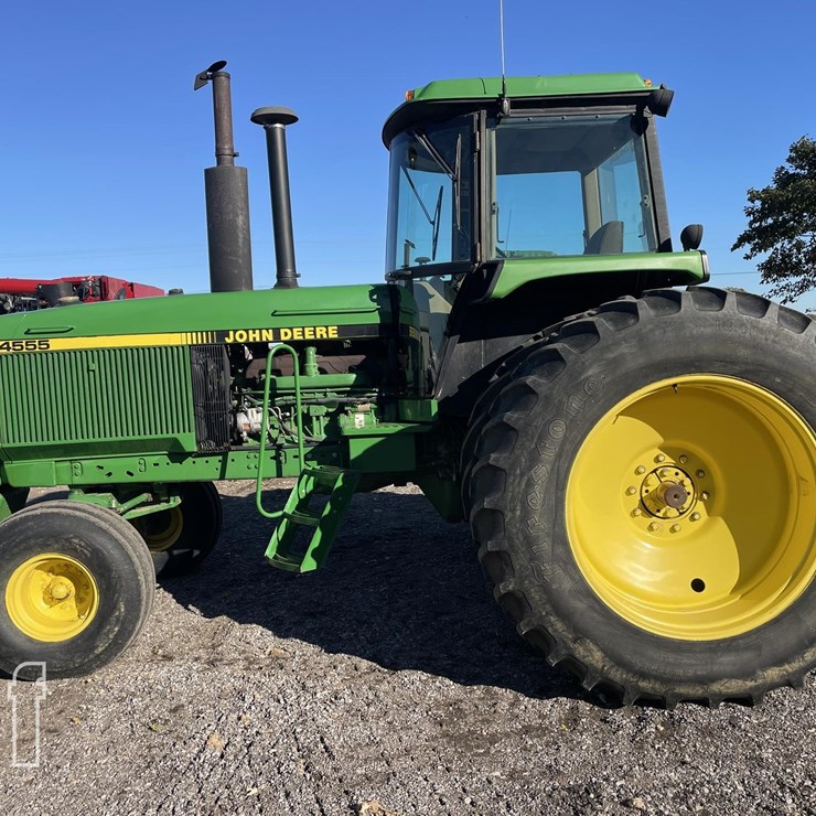 1990 JOHN DEERE 4555
