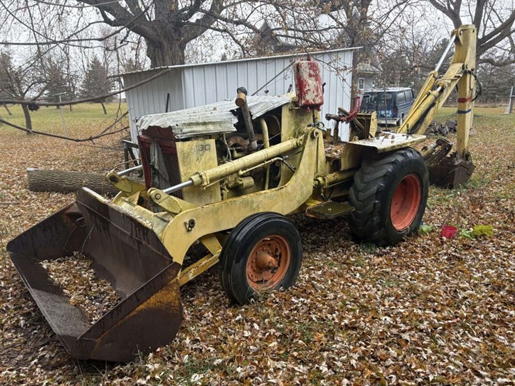 case-ck680-backhoe-tractor,-gas,-80”-bucket,-24”-hoe-bucket,-last-ran-2-years-ago-image-1