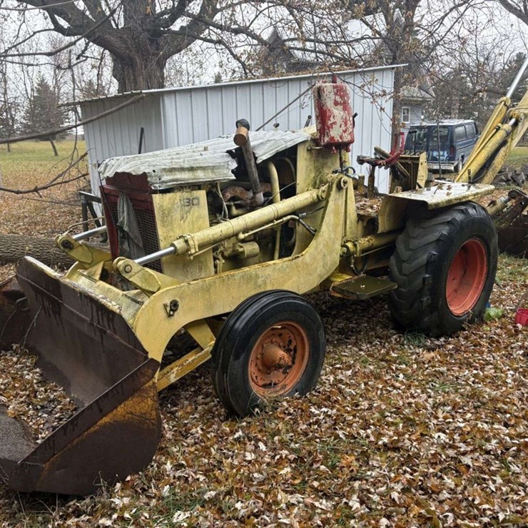Case CK680 Backhoe Tractor, Gas, 80” Bucket, 24” Hoe Bucket, last ran 2 years ago