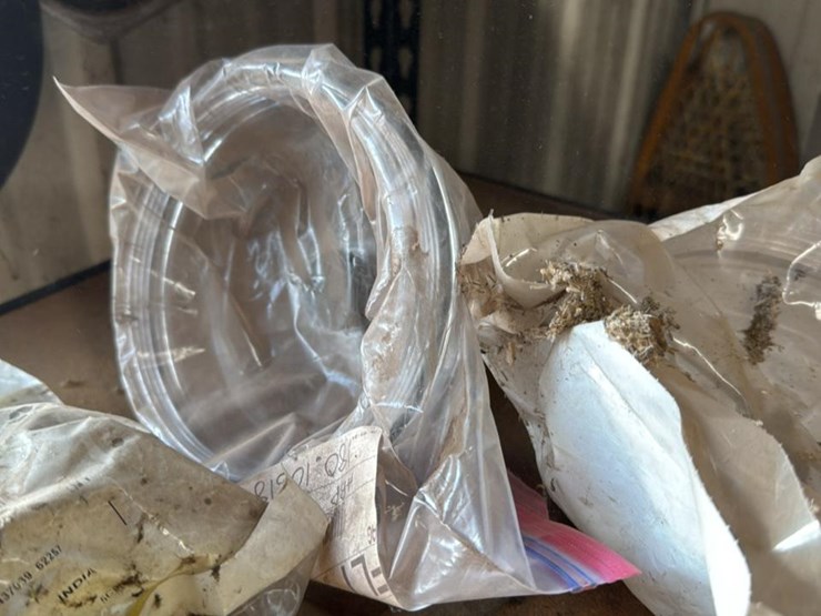 #184-•-contents-of-shelf*-image-11