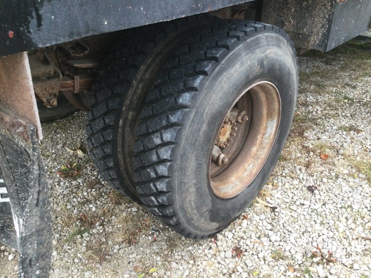 #4531-•-1970-ford-dump-truck:-(has-clear-wi.-title)-image-11