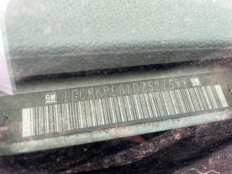 #1125-•-2013-chevrolet-silverado-pickup-truck-(has-mn-title)-image-32