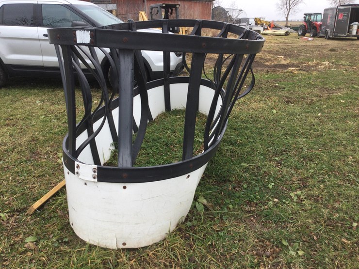 #4796-•-hay-feeder:-location:-w2486-smies-rd,-oostburg,-wi-53070-image-3