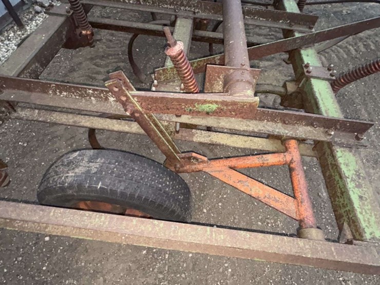 glencoe-chisel-plow,-pull-type,-13’,-(13)-shank,-no-hyd-cyl-image-5