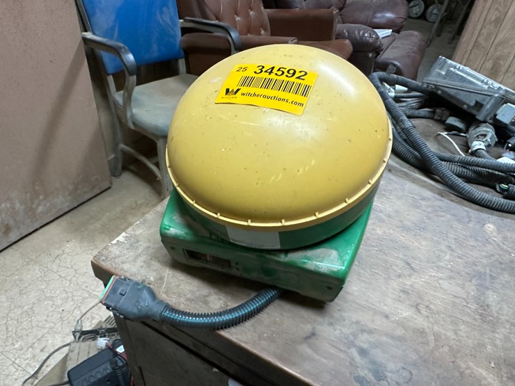 #34592-•-john-deere-starfire-itc-guidance-receiver-location:-site-1e-image-1