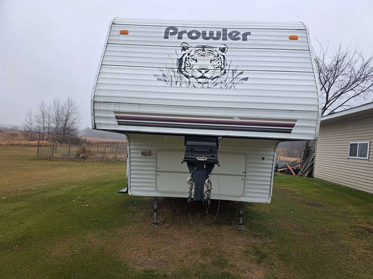 2004-prowler-fleetwood-5th-wheel-rv,-model-255-bhs,-12’-slide-out,-newer-19’-awning,-1-queen-front-b-image-60