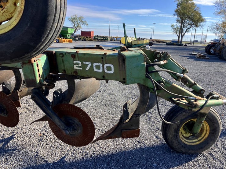 john-deere-2700-image-7
